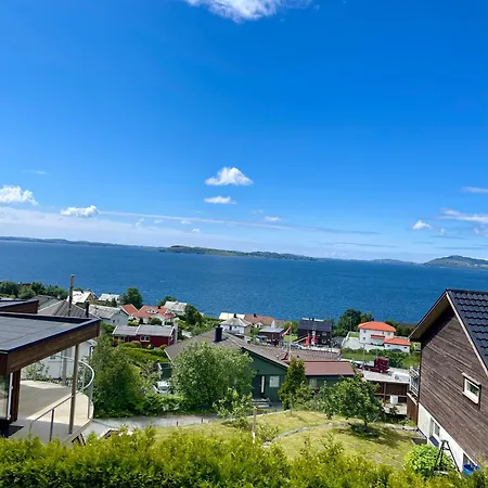 Modern Family House Near Pulpit Rock Ferienhaus Tau