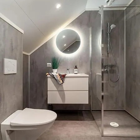 Modern Family House Near Pulpit Rock Tau